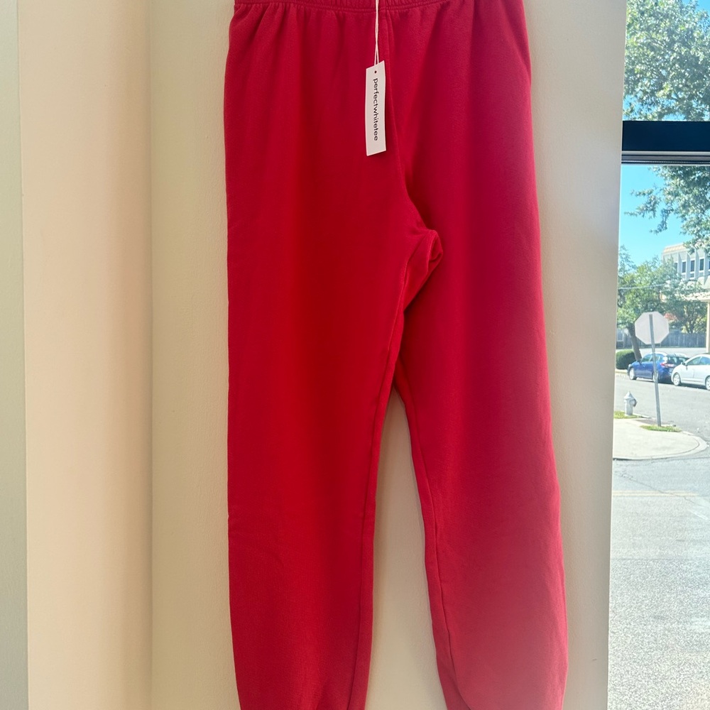 Perfect White Tee hot pink Sweatpants - Picture 2 of 3